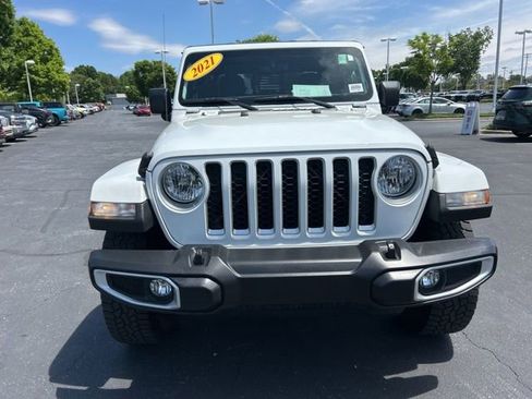Used 2021 Jeep Gladiator Overland AWD/4WD image 2