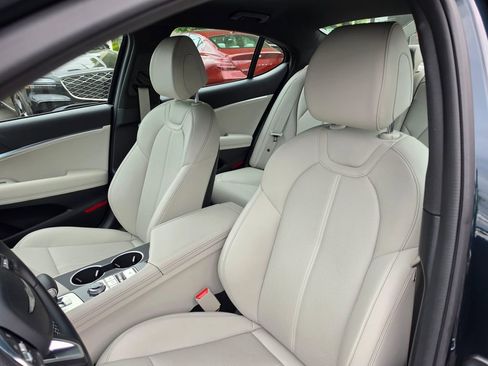 Used 2025 Genesis G70 2.5T AWD/4WD image 20