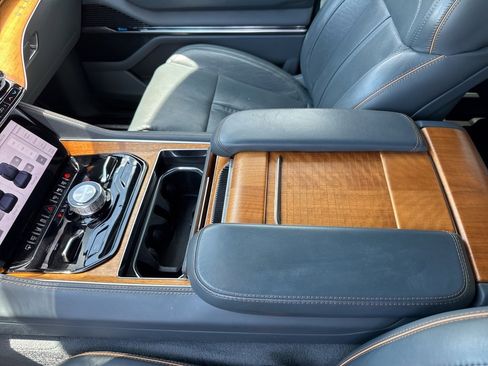 Used 2022 Jeep Grand Wagoneer Series II w/ Convenience Group III image 57