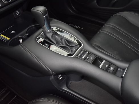 Used 2025 Honda HR-V EX-L image 29