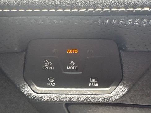 Used 2024 Chevrolet Tahoe LT RWD image 49