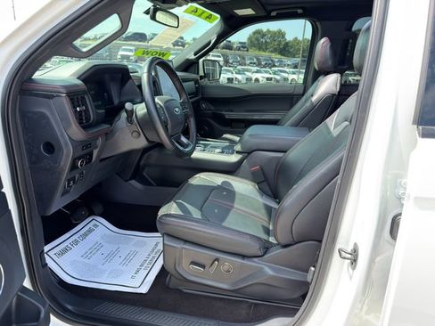 Used 2023 Ford Expedition Limited AWD/4WD image 14