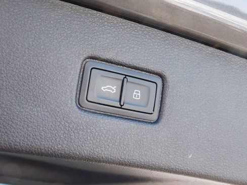 Used 2021 Audi Q7 3.0T Premium Plus w/ Premium Plus Package image 12