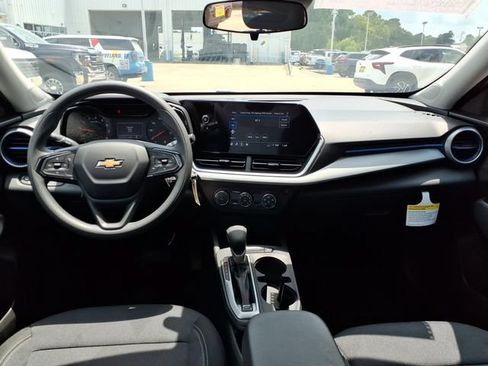 New 2026 Chevrolet Trax LS FWD image 9