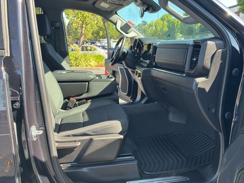 Used 2023 Chevrolet Silverado 1500 LT AWD/4WD image 52