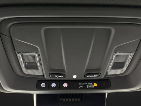 Used 2025 GMC Sierra 1500 Elevation image 27