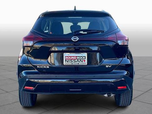Certified 2021 Nissan Kicks SV image 4