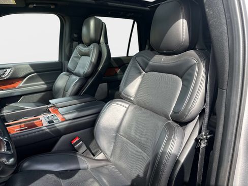 Used 2021 Lincoln Navigator Reserve w/ Luxury Package AWD/4WD image 22