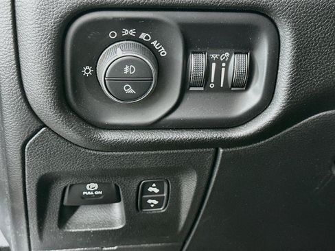Used 2023 RAM 1500 Laramie AWD/4WD image 17