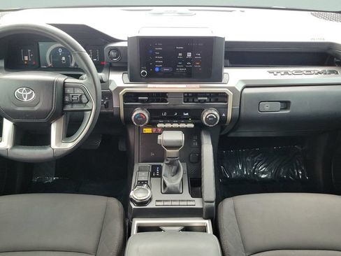 Used 2024 Toyota Tacoma SR5 w/ SR5 Upgrade Package AWD/4WD image 13