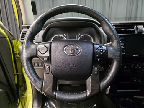 Used 2023 Toyota 4Runner TRD Off-Road Premium w/ Moonroof Package AWD/4WD image 21