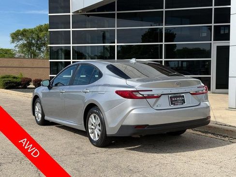 Used 2025 Toyota Camry LE AWD/4WD image 5