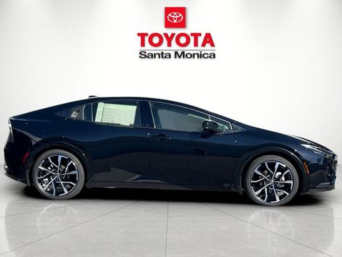 New 2026 Toyota Prius Plug-In Hybrid FWD image 2