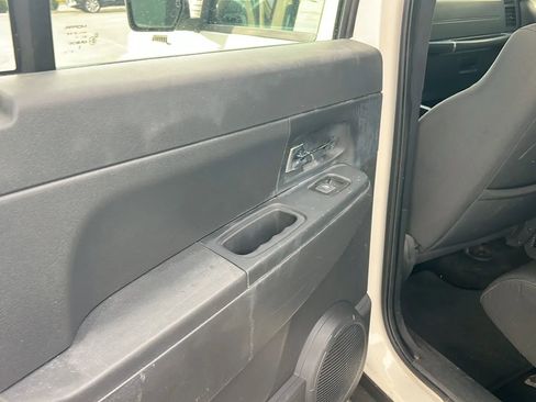 Used 2009 Jeep Liberty Sport image 22