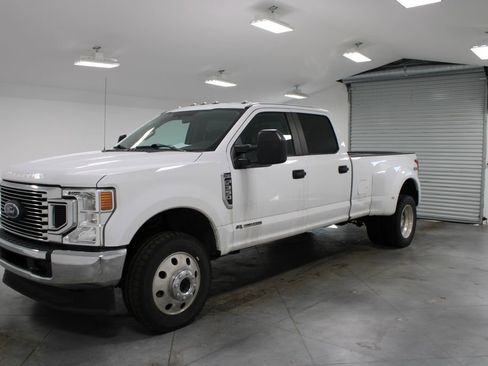 Used 2020 Ford F350 XL w/ STX Appearance Package image 4