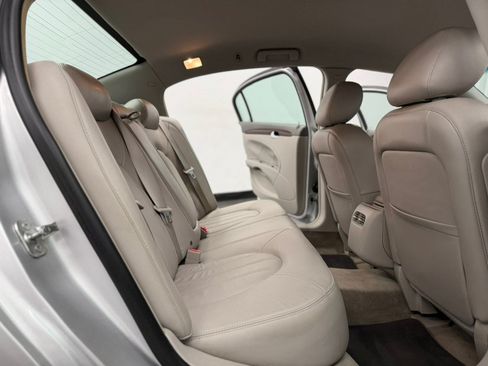 Used 2011 Buick Lucerne CXL w/ Driver Confidence Package FWD image 46
