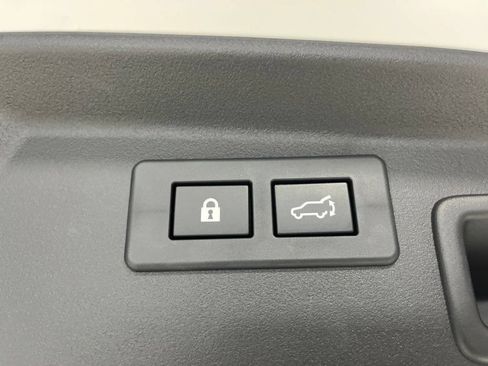 Used 2026 Subaru Outback Limited AWD/4WD image 35