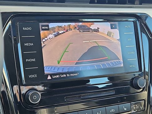 Used 2022 Volkswagen Passat 2.0T SE image 16