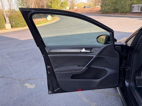 Used 2017 Volkswagen GTI S image 22