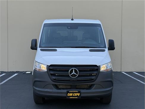 Used 2023 Mercedes-Benz Sprinter 2500 image 27