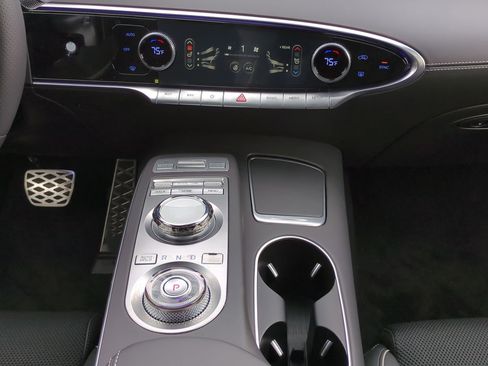 Certified 2024 Genesis GV70 3.5T Sport image 19