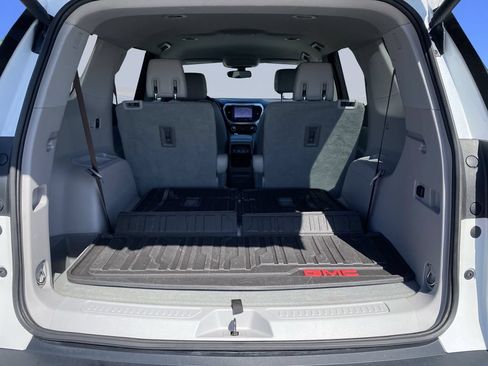 Used 2019 GMC Acadia SLT w/ LPO, Floor Liner Package FWD image 30