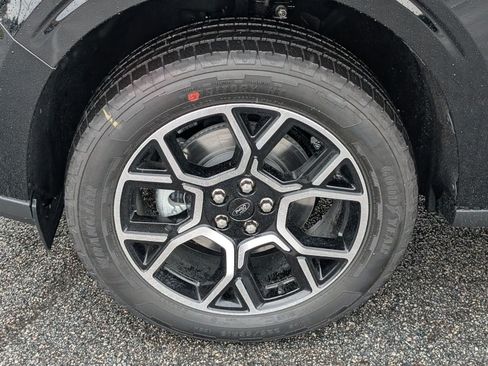 New 2026 Ford Maverick Lariat AWD/4WD image 13
