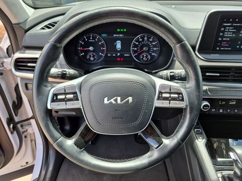 Certified 2022 Kia Telluride SX w/ SX Prestige Package AWD/4WD image 16