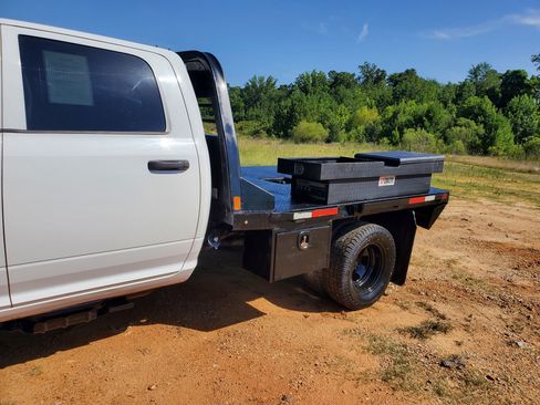 Used 2018 RAM 3500 Tradesman w/ Chrome Appearance Group image 7