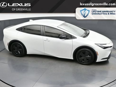 Used 2023 Toyota Prius LE FWD image 43