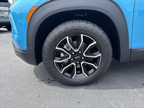Used 2025 Chevrolet TrailBlazer ACTIV w/ Driver Confidence Package FWD image 9