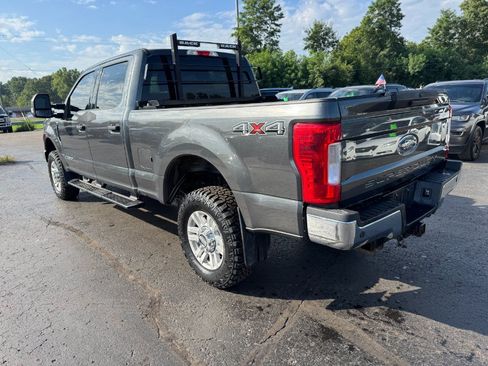 Used 2018 Ford F250 XLT w/ XLT Value Package AWD/4WD image 3
