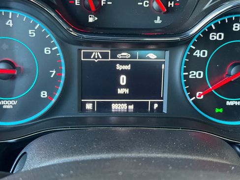 Used 2017 Chevrolet Cruze LT w/ Convenience Package FWD image 27
