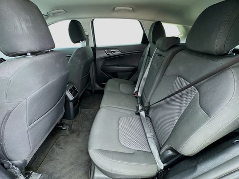 Used 2023 Kia Sportage LX FWD image 15