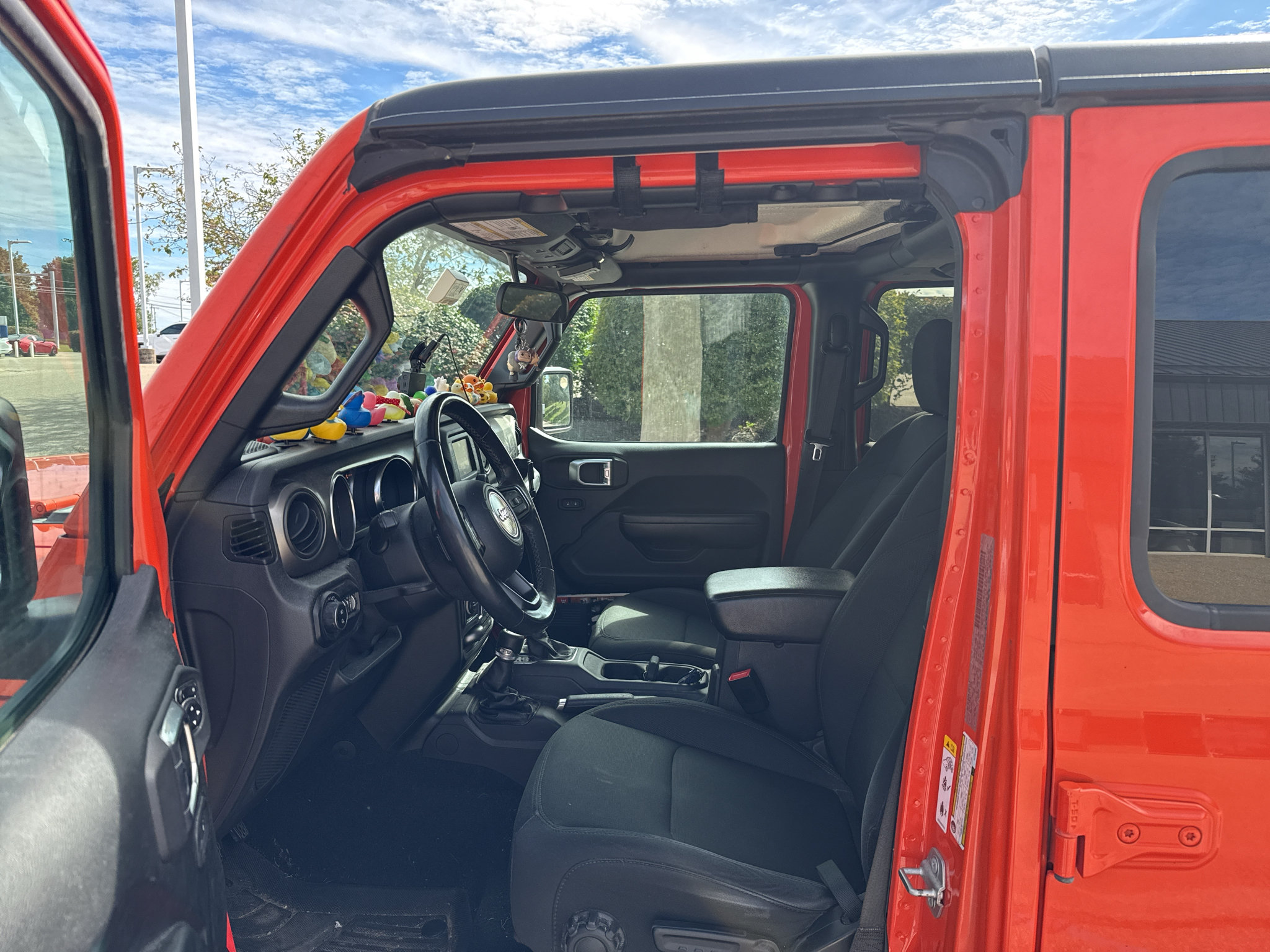 Used 2020 Jeep Gladiator Sport w/ Quick Order Package 24S AWD/4WD image 9