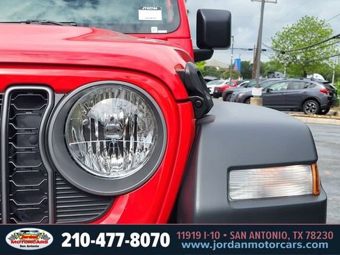 Used 2025 Jeep Wrangler Unlimited Sport AWD/4WD image 10