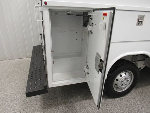 Used 2016 RAM ProMaster 2500 w/ Interior Convenience Group image 30