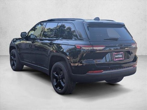 New 2026 Jeep Grand Cherokee Limited w/ Limited Altitude Package AWD/4WD image 8