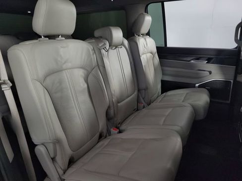 Used 2022 Jeep Wagoneer Series III image 16