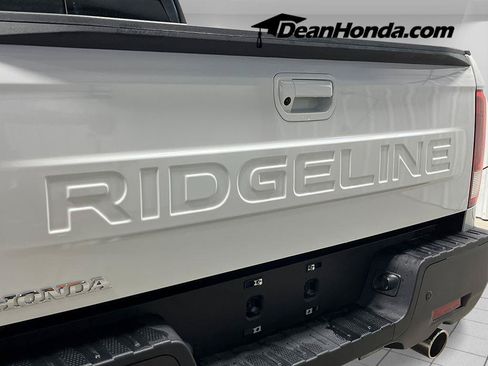 New 2026 Honda Ridgeline Black Edition image 6