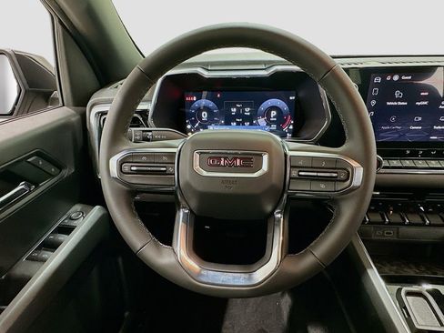 New 2026 GMC Canyon Elevation image 11