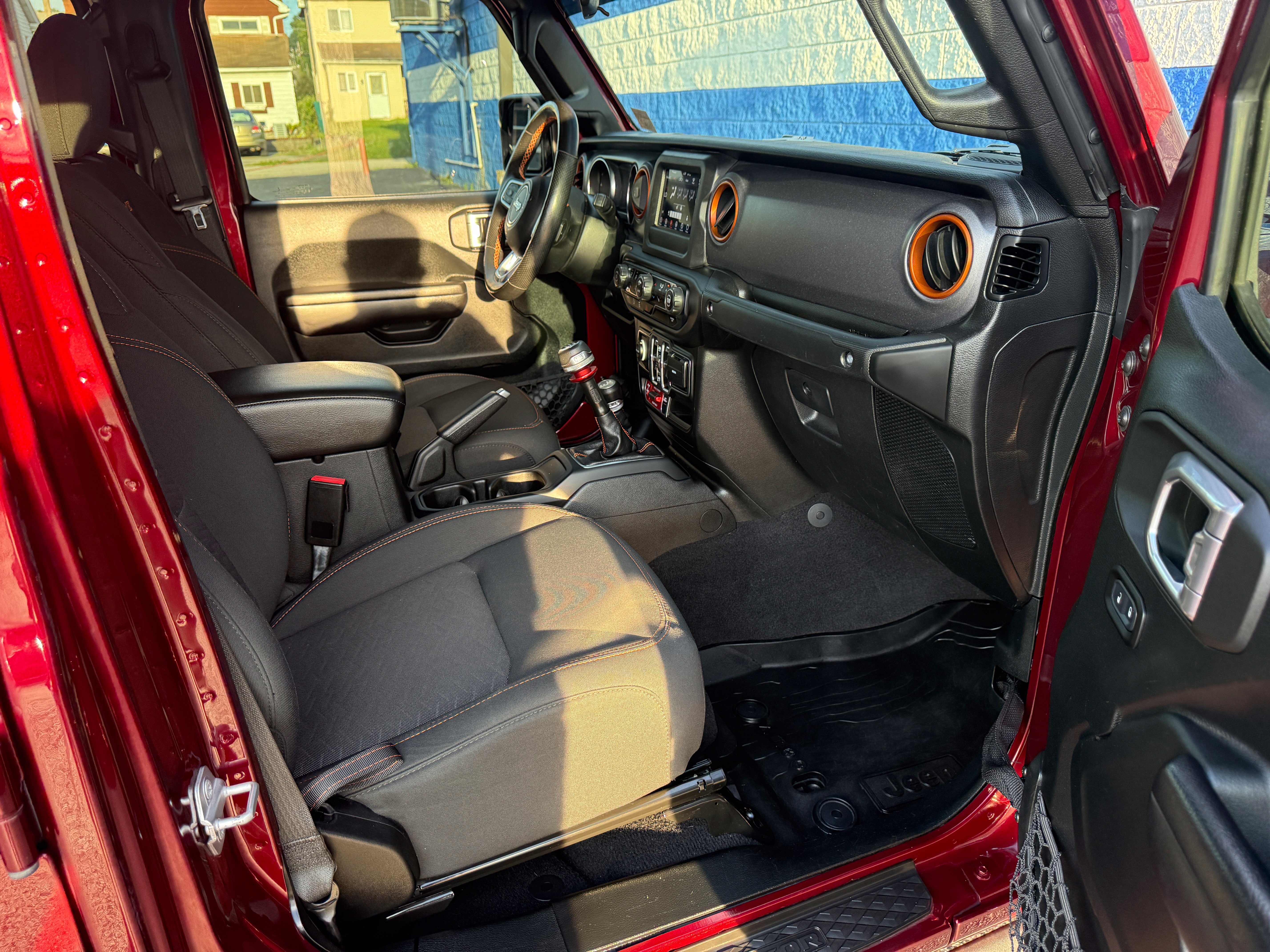 Used 2021 Jeep Gladiator Mojave w/ Cold Weather Group AWD/4WD image 16