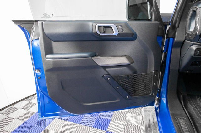 Used 2022 Ford Bronco Outer Banks AWD/4WD image 13