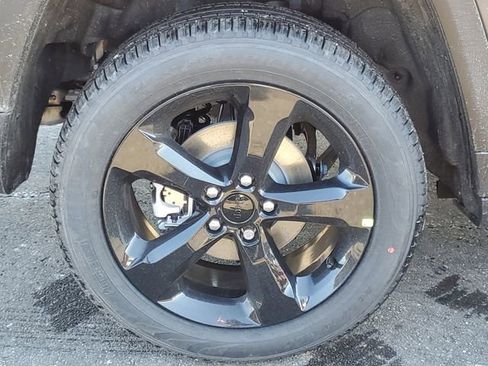 New 2025 Jeep Grand Cherokee Limited image 6