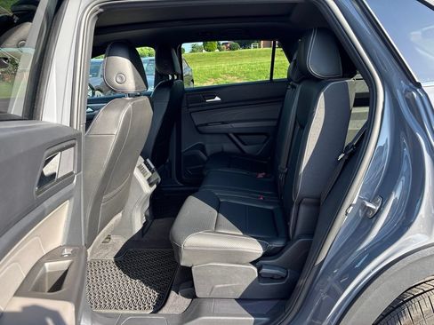 Used 2022 Volkswagen Atlas Cross Sport SE AWD/4WD image 24