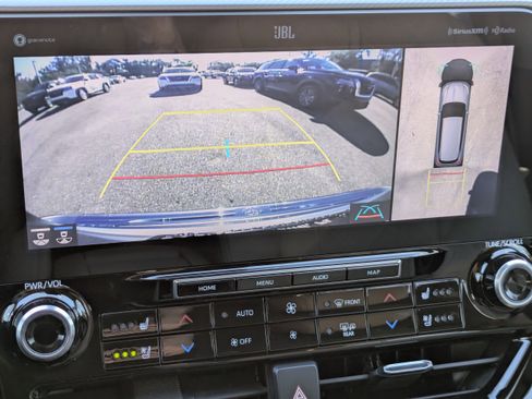 Used 2021 Toyota Highlander Platinum image 25