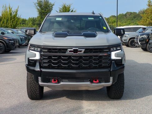 Used 2024 Chevrolet Silverado 1500 ZR2 w/ Technology Package AWD/4WD image 9
