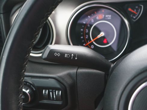 Used 2020 Jeep Wrangler Sport AWD/4WD image 21