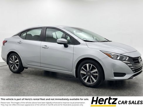 Used 2025 Nissan Versa SV FWD image 1