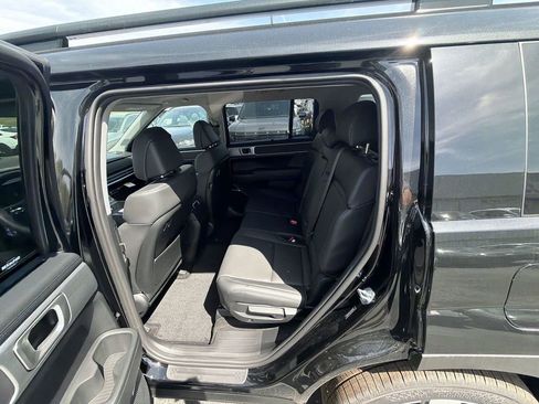 New 2026 Hyundai Santa Fe Limited AWD/4WD image 23